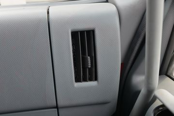 ���� ����˹Q9 220���� 4X2 5.95�ײ�դʽ�ػ���(HFC5181CCYB80K1D4S)ͼƬ