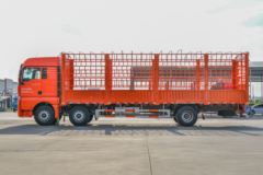 中国重汽 汕德卡SITRAK G7重卡 330马力 6X2 8.6米仓栅式载货车(国六)