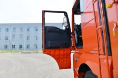 中国重汽 汕德卡SITRAK G7重卡 330马力 6X2 8.6米仓栅式载货车(国六)