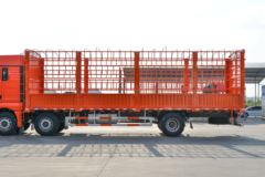 中国重汽 汕德卡SITRAK G7重卡 330马力 6X2 8.6米仓栅式载货车(国六)