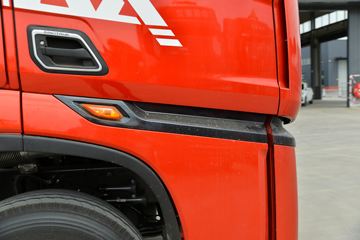 �й����� HOWO MAX 460���� 8X4 9.55����ʽ�ػ���(����)ͼƬ