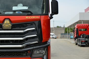 �й����� HOWO MAX 460���� 8X4 9.55����ʽ�ػ���(����)ͼƬ