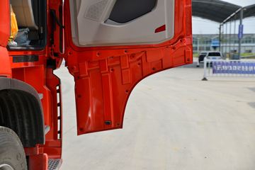 �й����� HOWO MAX 460���� 8X4 9.55����ʽ�ػ���(����)ͼƬ