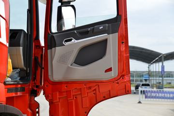 �й����� HOWO MAX 460���� 8X4 9.55����ʽ�ػ���(����)ͼƬ