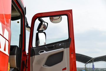 �й����� HOWO MAX 460���� 8X4 9.55����ʽ�ػ���(����)ͼƬ