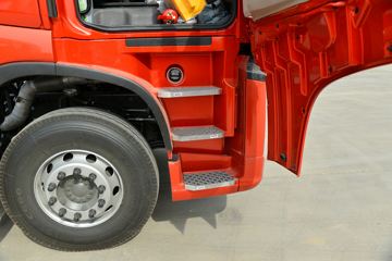 �й����� HOWO MAX 460���� 8X4 9.55����ʽ�ػ���(����)ͼƬ