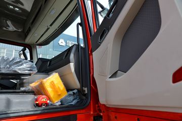 �й����� HOWO MAX 460���� 8X4 9.55����ʽ�ػ���(����)ͼƬ