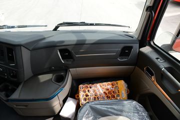 �й����� HOWO MAX 460���� 8X4 9.55����ʽ�ػ���(����)ͼƬ