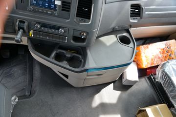 �й����� HOWO MAX 460���� 8X4 9.55����ʽ�ػ���(����)ͼƬ