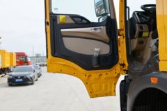 中国重汽 HOWO TX重卡 440马力 8X4 6.5米自卸车(国六)(ZZ3317V326GF1)