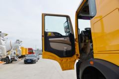 中国重汽 HOWO TX重卡 440马力 8X4 6.5米自卸车(国六)(ZZ3317V326GF1)