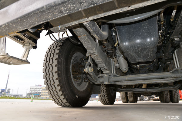 中国重汽HOWO TX7 400马力 8X4 5.8米自卸车(Z