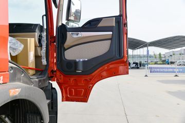 �й����� HOWO TX�ؿ� 460���� 6X4 ǣ����(����)ͼƬ