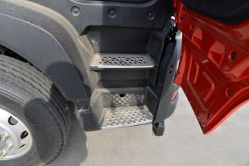 �й����� HOWO TX�ؿ� 460���� 6X4 ǣ����(����)ͼƬ