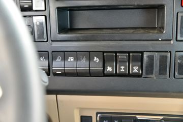 �й����� HOWO TX�ؿ� 460���� 6X4 ǣ����(����)ͼƬ