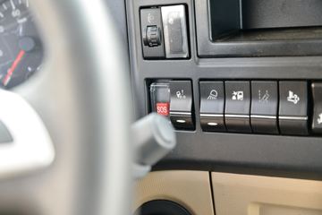 �й����� HOWO TX�ؿ� 460���� 6X4 ǣ����(����)ͼƬ