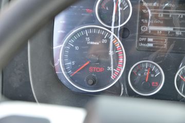 �й����� HOWO TX�ؿ� 460���� 6X4 ǣ����(����)ͼƬ