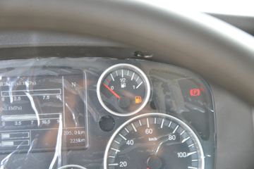 �й����� HOWO TX�ؿ� 460���� 6X4 ǣ����(����)ͼƬ