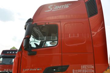 �й����� HOWO TH7�ؿ� 500���� 6X4 ǣ����(����)(ZZ4257V324HF1B)ͼƬ