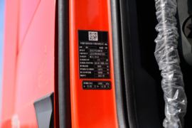 HOWO TH7&nbsp;牵引车驾驶室                                               图片