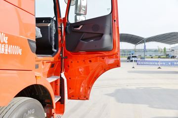 �й����� HOWO TH7�ؿ� 500���� 6X4 ǣ����(����)(ZZ4257V324HF1B)ͼƬ