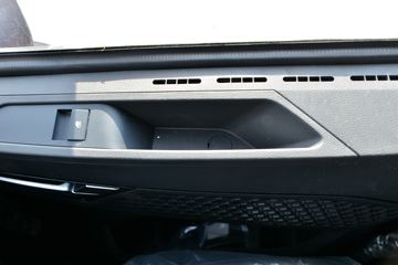 �й����� HOWO TH7�ؿ� 500���� 6X4 ǣ����(����)(ZZ4257V324HF1B)ͼƬ