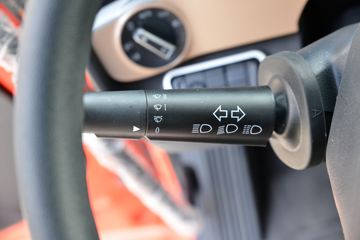 �й����� HOWO TH7�ؿ� 500���� 6X4 ǣ����(����)(ZZ4257V324HF1B)ͼƬ