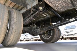 跨越者D5&nbsp;载货车底盘                                                图片