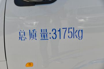 ������Խ��D5 PLUS ������ 1.6L 122���� ���� 3.64�׵�����س�(SC5034XLCUFD6B2)ͼƬ