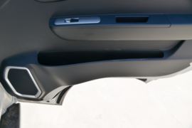 跨越者D5&nbsp;冷藏车驾驶室图片