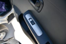 跨越者D5&nbsp;冷藏车驾驶室图片