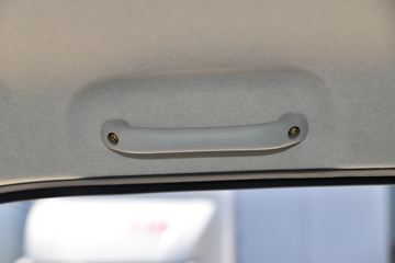 ������Խ��D5 PLUS ������ 1.6L 122���� ���� 3.64�׵�����س�(SC5034XLCUFD6B2)ͼƬ