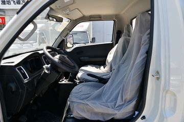 ������Խ��D5 PLUS ������ 1.6L 122���� ���� 3.64�׵�����س�(SC5034XLCUFD6B2)ͼƬ