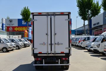 ������Խ��D5 PLUS ������ 1.6L 122���� ���� 3.64�׵�����س�(SC5034XLCUFD6B2)ͼƬ