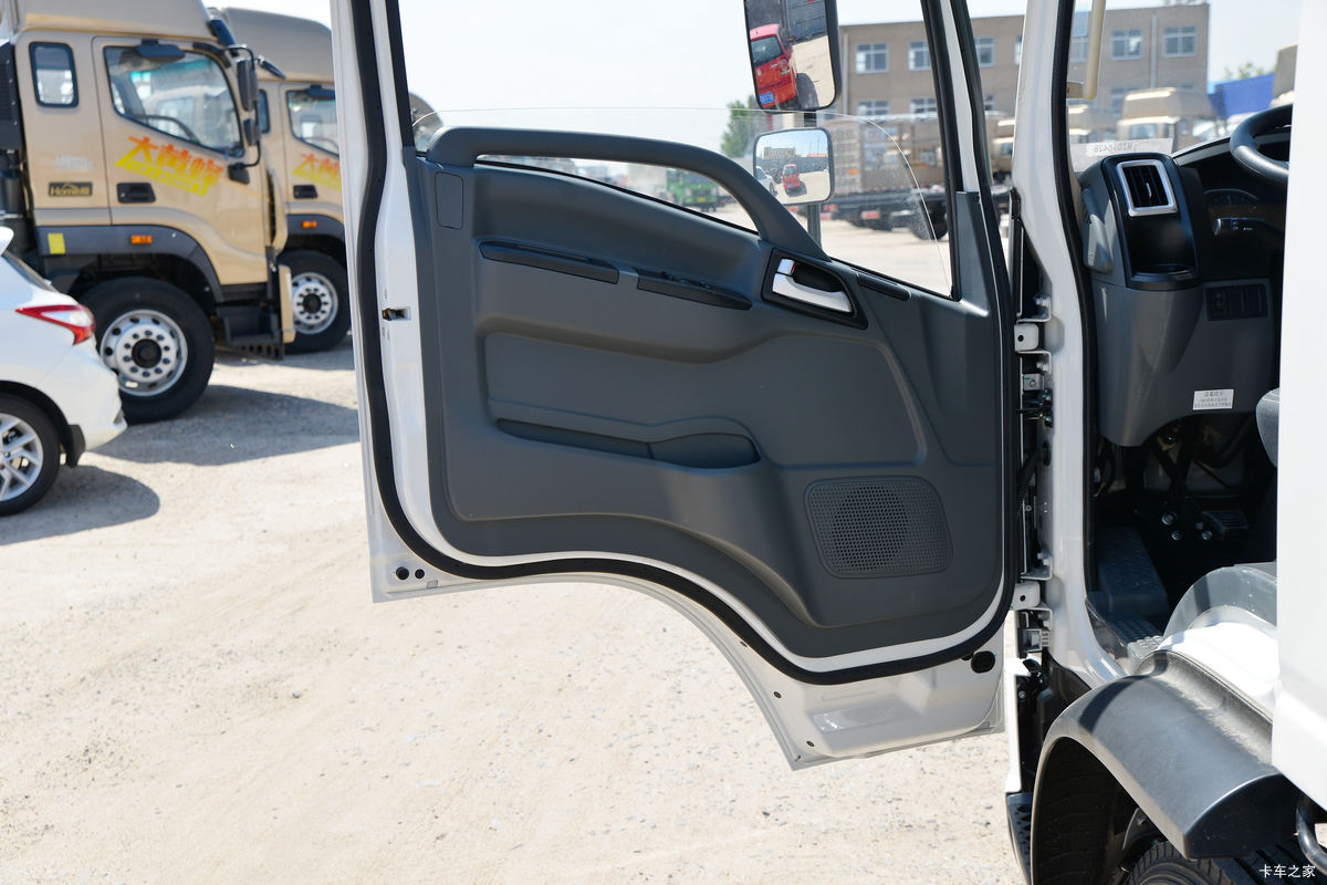 德龙K3000载货车驾驶室图片