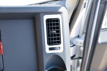 �������ó� ����X9 ���ذ� 150���� 4.15�׵�����ʽ�Ῠ(����)ͼƬ