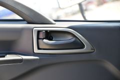 陕汽商用车 轩德X9 标载版 150马力 4.15米单排厢式轻卡(国六)(SX5040XXYNP6331)