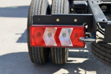 �������ó� ����X9 ���ذ� 150���� 4.15�׵�����ʽ�Ῠ(����)ͼƬ