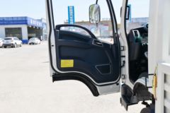 陕汽商用车 轩德X9 150马力 4X2 4.15米单排栏板轻卡(SX1040NP6331)