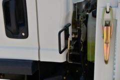 陕汽商用车 轩德X9 150马力 4X2 4.15米单排栏板轻卡(SX1040NP6331)