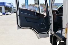 陕汽商用车 轩德翼9 速运版 150马力 4X2 4.15米单排栏板轻卡(国六)(SX1040NP633)