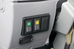 中国重汽成都商用车 腾狮 130马力 4X2 3.2米自卸车(国六)(CDW3044F321BFH)