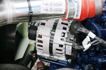 �й������ɶ����ó� ��ʨ 130���� 4X2 3.2����ж��(����)(CDW3044F321BFH)ͼƬ