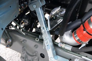 �й������ɶ����ó� ��ʨ 130���� 4X2 3.2����ж��(����)(CDW3044F321BFH)ͼƬ