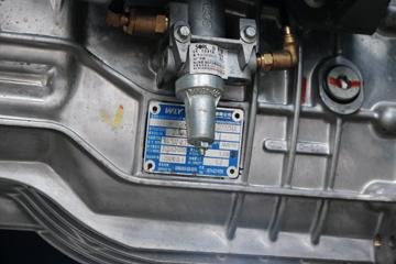 �й������ɶ����ó� ��ʨ 130���� 4X2 3.2����ж��(����)(CDW3044F321BFH)ͼƬ