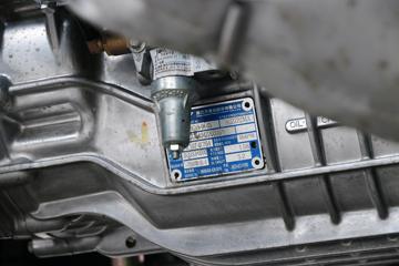 �й������ɶ����ó� ��ʨ 130���� 4X2 3.2����ж��(����)(CDW3044F321BFH)ͼƬ