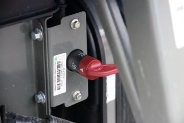 �й������ɶ����ó� ��ʨ 130���� 4X2 3.2����ж��(����)(CDW3044F321BFH)ͼƬ