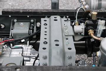 �й������ɶ����ó� ��ʨ 130���� 4X2 3.2����ж��(����)(CDW3044F321BFH)ͼƬ