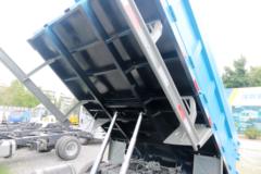 中国重汽成都商用车 腾狮 130马力 4X2 3.2米自卸车(国六)(CDW3044F321BFH)