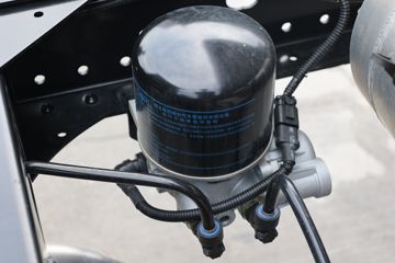 ���� ������D6-M ���ܰ��׼�� 140���� 4.2�׵�����ʽ�Ῠ(����)ͼƬ